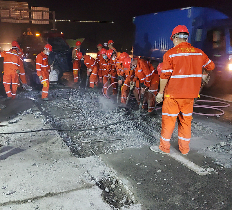 施工中.jpg 施工中.jpg