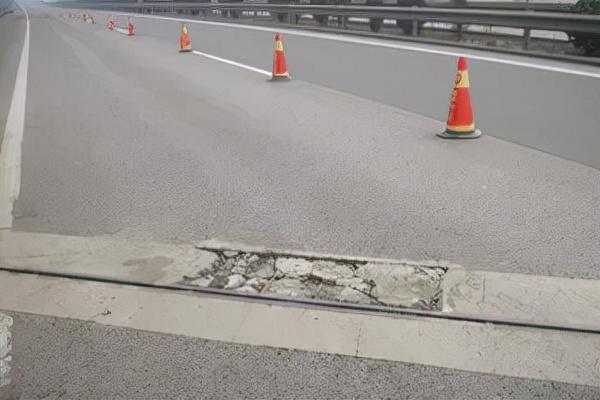 44441111.jpg 44441111.jpg